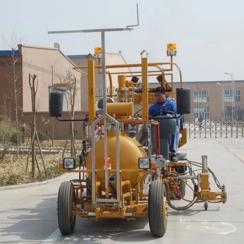 The Driving Type Hydraulic with 4 Pneumatic Spray Guns 200L Cold Paint Road Marking Machine